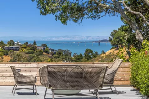 View/Area - 27 Redding Ct, Tiburon, CA 94920 photo 3 of 11