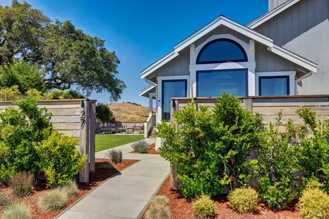 Exterior - 27 Redding Ct, Tiburon, CA 94920 photo 3 of 9