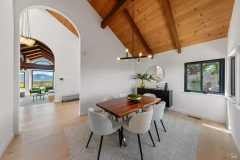 Dining - 27 Redding Ct, Tiburon, CA 94920 photo 2 of 5