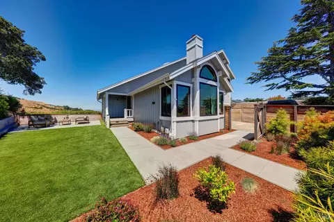 Exterior - 27 Redding Ct, Tiburon, CA 94920 photo 6 of 9