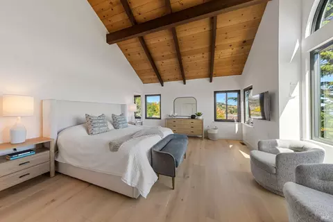 Bedroom - 27 Redding Ct, Tiburon, CA 94920 photo 3 of 6