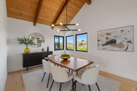 Dining - 27 Redding Ct, Tiburon, CA 94920 photo 3 of 5