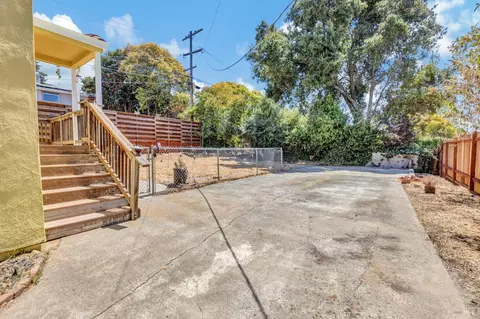 Exterior - 417 Washington St, Vallejo, CA 94590 photo 4 of 6