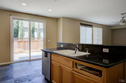7245 Willow Creek Cir, Vallejo, CA 94591 photo 10