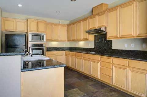 7245 Willow Creek Cir, Vallejo, CA 94591 photo 9
