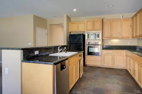7245 Willow Creek Cir, Vallejo, CA 94591 photo 8