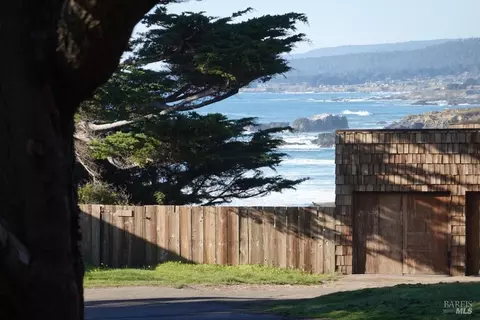 68 Black Pt, The Sea Ranch, CA 95497
