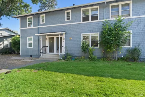 28 Lovejoy Way, Novato, CA 94949