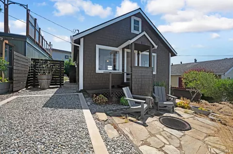 Exterior - 140 Kent Ave, Bodega Bay, CA 94923 photo 2 of 7