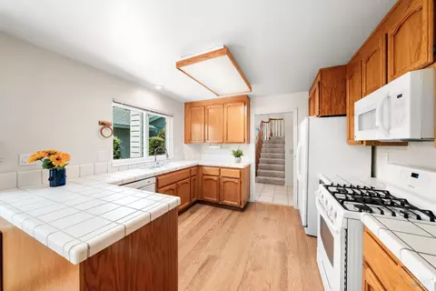 Kitchen - 31 S Temelec Cir, Sonoma, CA 95476 photo 2 of 5