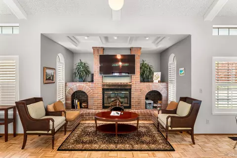 Living - 31 S Temelec Cir, Sonoma, CA 95476 photo 4 of 4