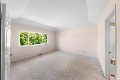 Bedroom - 31 S Temelec Cir, Sonoma, CA 95476 photo 8 of 9