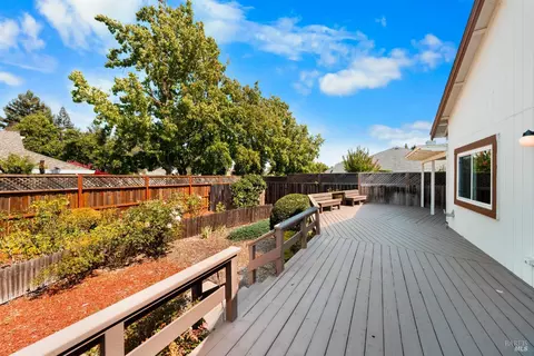 Exterior - 31 S Temelec Cir, Sonoma, CA 95476 photo 9 of 26