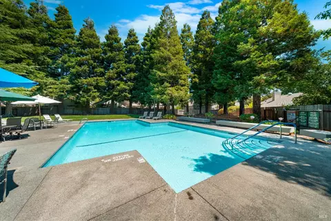 Exterior - 31 S Temelec Cir, Sonoma, CA 95476 photo 15 of 26