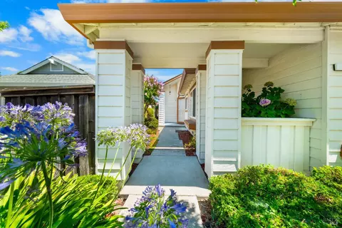 Exterior - 31 S Temelec Cir, Sonoma, CA 95476 photo 3 of 26