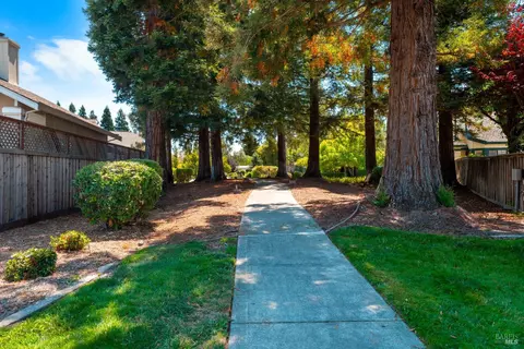 Exterior - 31 S Temelec Cir, Sonoma, CA 95476 photo 22 of 26