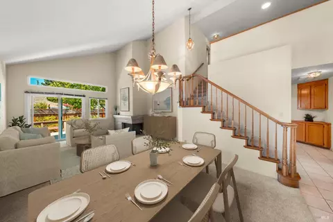 Dining - 31 S Temelec Cir, Sonoma, CA 95476 photo 1 of 3