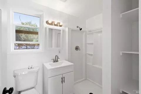 Bath - 1485 S Wright Rd, Santa Rosa, CA 95407 photo 4 of 4