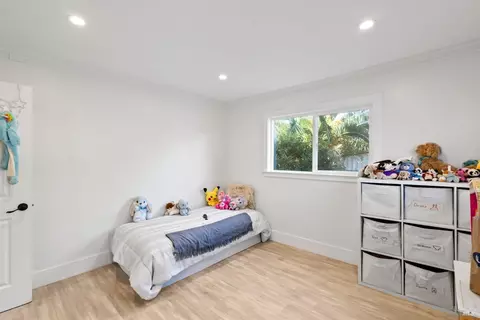 Bedroom - 1485 S Wright Rd, Santa Rosa, CA 95407 photo 3 of 4