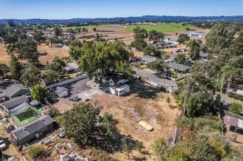 View/Area - 1485 S Wright Rd, Santa Rosa, CA 95407 photo 2 of 5