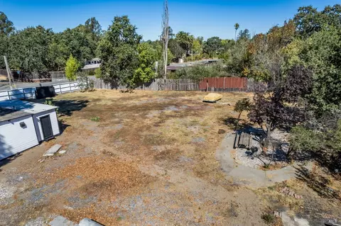 Exterior - 1485 S Wright Rd, Santa Rosa, CA 95407 photo 5 of 8