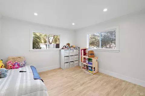 Bedroom - 1485 S Wright Rd, Santa Rosa, CA 95407 photo 2 of 4