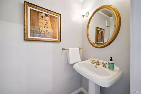 Bath - 62 Redwood Rd, Fairfax, CA 94930 photo 1 of 4