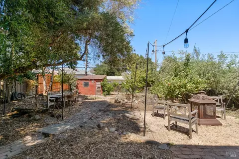 Exterior - 910 Virginia St, Vallejo, CA 94590 photo 5 of 7