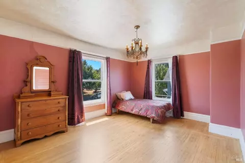 Bedroom - 910 Virginia St, Vallejo, CA 94590 photo 5 of 6