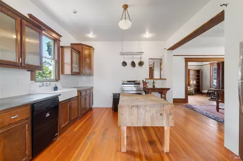 Kitchen - 910 Virginia St, Vallejo, CA 94590 photo 2 of 3