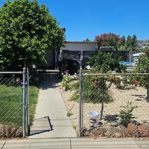 958 Carpino Ave, Pittsburg, CA 94565