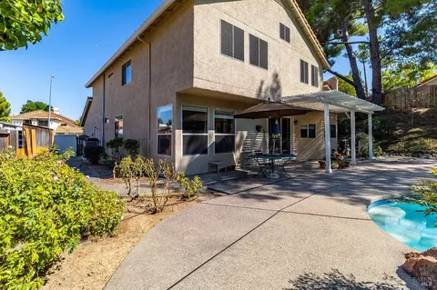 Exterior - 255 Shadowhawk Ct, Vacaville, CA 95688 photo 16 of 21