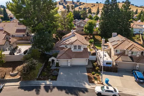 View/Area - 255 Shadowhawk Ct, Vacaville, CA 95688 photo 2 of 11