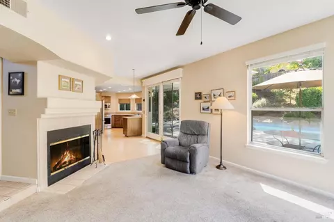 Living - 255 Shadowhawk Ct, Vacaville, CA 95688 photo 5 of 10