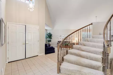 Entry Way - 255 Shadowhawk Ct, Vacaville, CA 95688 photo 2 of 5