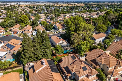 View/Area - 255 Shadowhawk Ct, Vacaville, CA 95688 photo 8 of 11