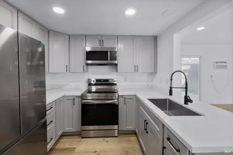 205 Del Luz Ct, Fairfield, CA 94533