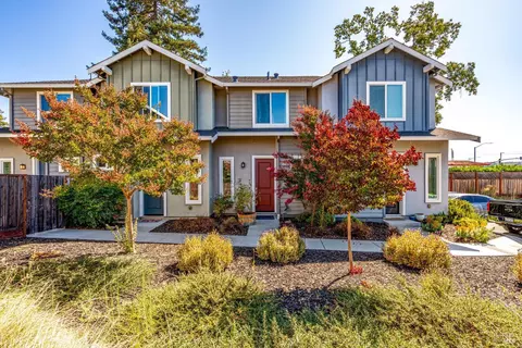 4040 Alexander David Ct, Santa Rosa, CA 95403