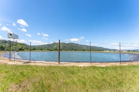 3525 Taylor Dr, Ukiah, CA 95482 photo 9