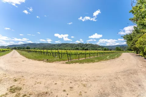 3525 Taylor Dr, Ukiah, CA 95482 photo 5