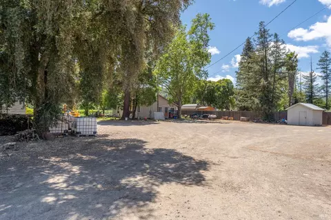 3525 Taylor Dr, Ukiah, CA 95482 photo 8