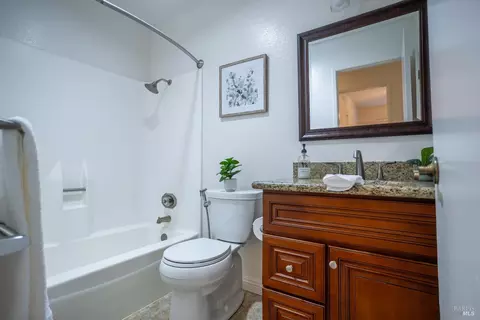 Bath - 100 Pima Ct, Vacaville, CA 95688 photo 3 of 3