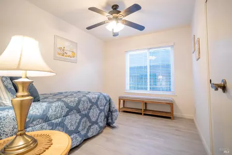 Bedroom - 100 Pima Ct, Vacaville, CA 95688 photo 4 of 6