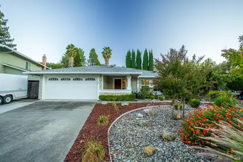 Exterior - 100 Pima Ct, Vacaville, CA 95688 photo 6 of 11