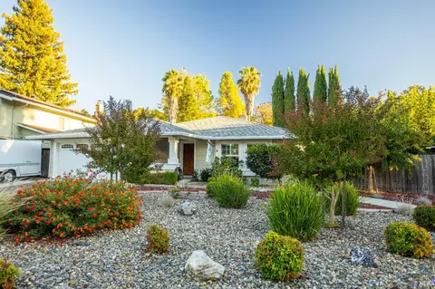 Exterior - 100 Pima Ct, Vacaville, CA 95688 photo 2 of 11