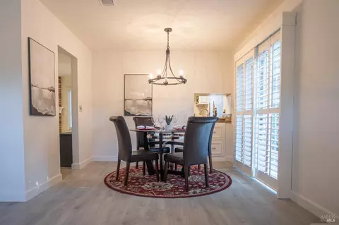 Dining - 100 Pima Ct, Vacaville, CA 95688 photo 1 of 2