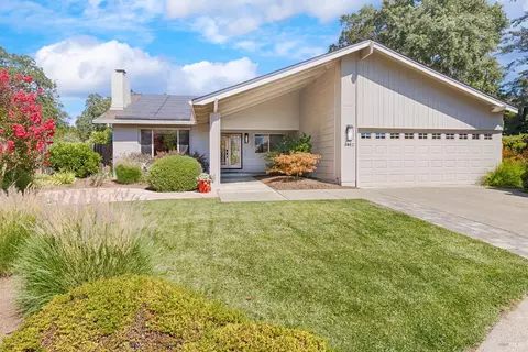8862 Oak Trail Pl, Santa Rosa, CA 95409