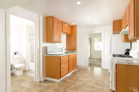 Kitchen - 193 Sky Oaks Dr, Angwin, CA 94508 photo 5 of 7