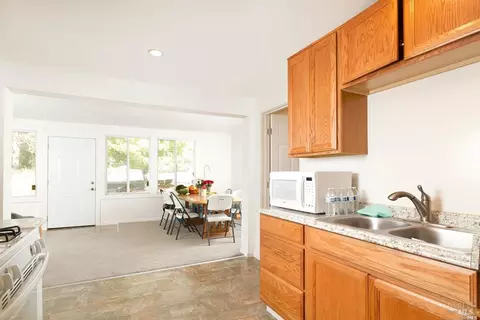 Kitchen - 193 Sky Oaks Dr, Angwin, CA 94508 photo 6 of 7
