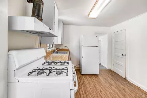Kitchen - 193 Sky Oaks Dr, Angwin, CA 94508 photo 2 of 7
